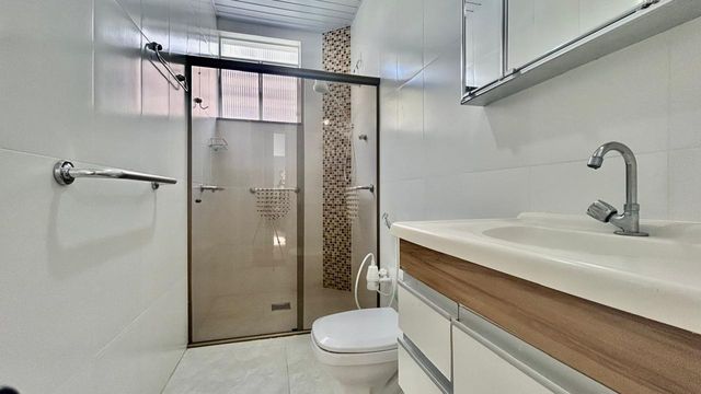 Apartamento à venda com 2 quartos no Santa Helena – R$ 320.000
📍 Rua Tiradentes, 360 – Apto 204 – Santa Helena – Juiz de Fora/MG
Souza e Albano Serviços Imobiliários
📞 (32) 99829-7059 | CNPJ: 53.373.878/0001-39