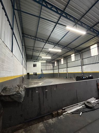📸 DESCRIÇÃO PARA IMAGEM (inserir nas fotos do imóvel – Plataforma Praedium)

Galpão Comercial para Locação – Nova Era – R$ 4.000,00
📐 300 m² | Pé-direito 7 m | Acesso para caminhões
📍 Rua General Almerindo da Silva Gomes, 318 – Nova Era – Juiz de Fora/MG
Souza e Albano Serviços Imobiliários
📞 (32) 99829-7059 | CNPJ: 53.373.878/0001-39