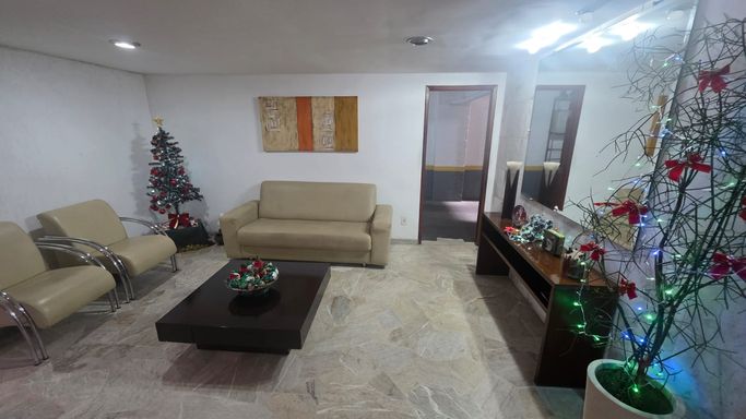 Apartamento à venda com 3 quartos (1 suíte) no Centro – Juiz de Fora/MG – 97 m²
📍 Rua Constantino Paleta, 60 – Centro – Juiz de Fora/MG
Souza e Albano Serviços Imobiliários
📞 (32) 99829-7059 | CNPJ: 53.373.878/0001-39