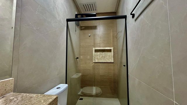 DESCRIÇÃO PARA IMAGEM (inserir nas fotos do imóvel na plataforma Praedium):
Casa à venda com 3 quartos e suíte master no São Pedro – R$ 620.000
📍 Rua Izabel Corrêa de Souza, 34 – São Pedro – Juiz de Fora/MG
Souza e Albano Serviços Imobiliários
📞 (32) 99829-7059 | CNPJ: 53.373.878/0001-39

🔖 Hashtags:
#souzaealbanoservicosimobiliarios #imobiliariasouzaealbano #casaavenda #saopedrojuizdefora #casaemjuizdefora