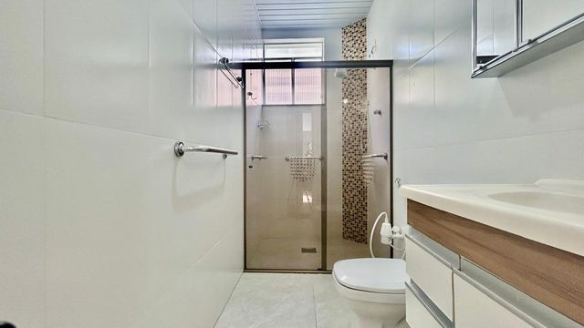 Apartamento à venda com 2 quartos no Santa Helena – R$ 320.000
📍 Rua Tiradentes, 360 – Apto 204 – Santa Helena – Juiz de Fora/MG
Souza e Albano Serviços Imobiliários
📞 (32) 99829-7059 | CNPJ: 53.373.878/0001-39