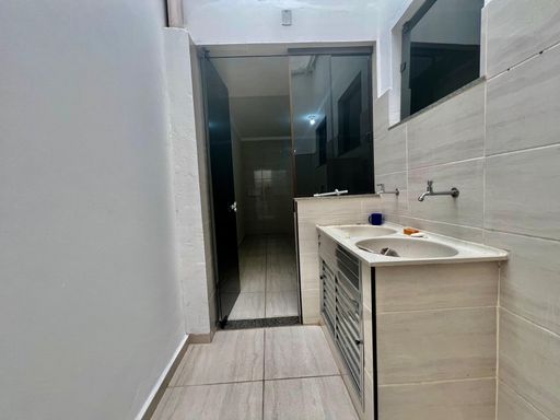 Apartamento para alugar com 2 quartos no Bom Jardim – R$ 850📍 Rua Jhimmy Herbert Lima, 60, apto 102 – Bom Jardim – Juiz de Fora/MGSouza e Albano Serviços Imobiliários📞 (32) 99829-7059 | CNPJ: 53.373.878/0001-39

#souzaealbanoservicosimobiliarios #imobiliariasouzaealbano #apartamentoaluguel #bomjardimjf #aptosemescada