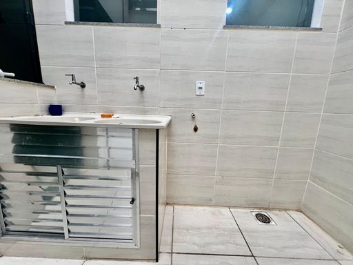 Apartamento para alugar com 2 quartos no Bom Jardim – R$ 850📍 Rua Jhimmy Herbert Lima, 60, apto 102 – Bom Jardim – Juiz de Fora/MGSouza e Albano Serviços Imobiliários📞 (32) 99829-7059 | CNPJ: 53.373.878/0001-39

#souzaealbanoservicosimobiliarios #imobiliariasouzaealbano #apartamentoaluguel #bomjardimjf #aptosemescada