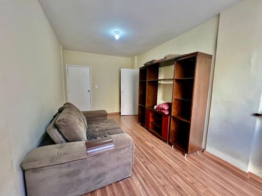 Apartamento para alugar com 2 quartos no Centro – R$ 600
📍 Rua Santo Antônio, 970 – 3º andar – Centro – Juiz de Fora/MG
Souza e Albano Serviços Imobiliários
📞 (32) 99829-7059 | CNPJ: 53.373.878/0001-39