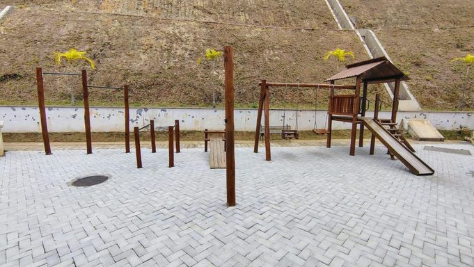 Apartamento à venda com 2 quartos no Grama
📍 Av. Juiz de Fora, 1801 – Grama – Juiz de Fora/MG
Souza e Albano Serviços Imobiliários
📞 (32) 99829-7059 | CNPJ: 53.373.878/0001-39