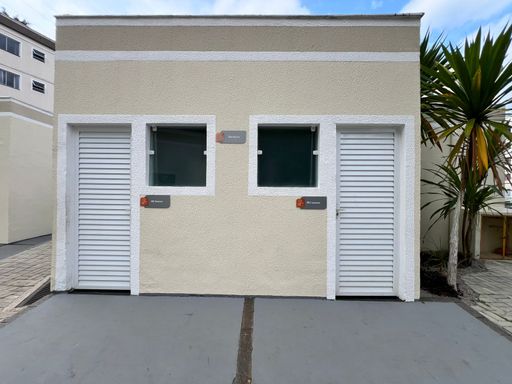 Apartamento de 2 quartos, sala e cozinha integradas em estilo americano, com infraestrutura de lazer completa e segurança 24 horas. Ideal para quem busca praticidade e conforto.