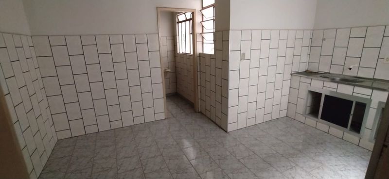 Palavras-chave para ranqueamento no Google: apartamento à venda bairro Progresso Juiz de Fora, 2 quartos Juiz de Fora, imóvel com vaga coberta, Rua Américo Lobo, Souza e Albano Imobiliária, oportunidade Progresso JF, imóvel com fácil acesso a transporte público, apartamento com área de serviço separada.