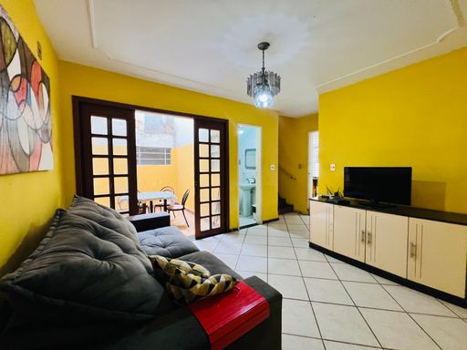 Casa Triplex à Venda com 5 Quartos no Granbery – R$ 449.000
📍 Rua Doutor José Murilo Neto, s/n – Granbery – Juiz de Fora/MG
Souza e Albano Serviços Imobiliários
📞 (32) 99829-7059 | CNPJ: 53.373.878/0001-39



#souzaealbanoservicosimobiliarios
#imobiliariasouzaealbano
#casaavendaemjuizdefora
#casatriplex
#granbery