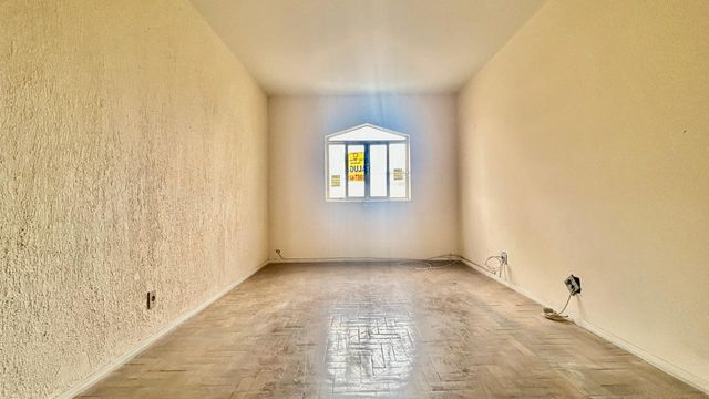 📸 DESCRIÇÃO PARA IMAGEM (Praedium):
Apartamento à venda com 2 quartos no Bairu – R$ 213.000
📍 Rua César Turati, 104 – 2º andar – Bairu – Juiz de Fora/MG
Souza e Albano Serviços Imobiliários
📞 (32) 99829-7059 | CNPJ: 53.373.878/0001-39

🔖 Hashtags:
#souzaealbanoservicosimobiliarios #imobiliariasouzaealbano #apartamentoavenda #bairujuizdefora #imovelemjuizdefora