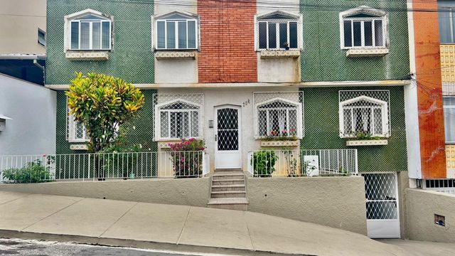 📸 DESCRIÇÃO PARA IMAGEM (Praedium):
Apartamento à venda com 2 quartos no Bairu – R$ 213.000
📍 Rua César Turati, 104 – 2º andar – Bairu – Juiz de Fora/MG
Souza e Albano Serviços Imobiliários
📞 (32) 99829-7059 | CNPJ: 53.373.878/0001-39

🔖 Hashtags:
#souzaealbanoservicosimobiliarios #imobiliariasouzaealbano #apartamentoavenda #bairujuizdefora #imovelemjuizdefora