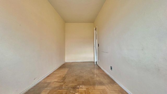 📸 DESCRIÇÃO PARA IMAGEM (Praedium):
Apartamento à venda com 2 quartos no Bairu – R$ 213.000
📍 Rua César Turati, 104 – 2º andar – Bairu – Juiz de Fora/MG
Souza e Albano Serviços Imobiliários
📞 (32) 99829-7059 | CNPJ: 53.373.878/0001-39

🔖 Hashtags:
#souzaealbanoservicosimobiliarios #imobiliariasouzaealbano #apartamentoavenda #bairujuizdefora #imovelemjuizdefora