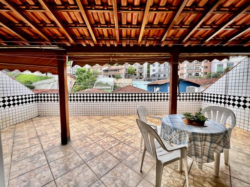 Casa Triplex à Venda com 5 Quartos no Granbery – R$ 449.000
📍 Rua Doutor José Murilo Neto, s/n – Granbery – Juiz de Fora/MG
Souza e Albano Serviços Imobiliários
📞 (32) 99829-7059 | CNPJ: 53.373.878/0001-39



#souzaealbanoservicosimobiliarios
#imobiliariasouzaealbano
#casaavendaemjuizdefora
#casatriplex
#granbery