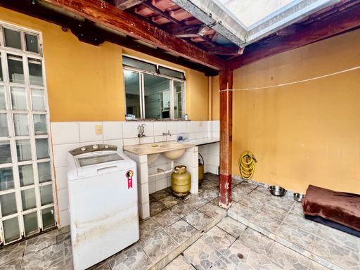 Casa Triplex à Venda com 5 Quartos no Granbery – R$ 449.000
📍 Rua Doutor José Murilo Neto, s/n – Granbery – Juiz de Fora/MG
Souza e Albano Serviços Imobiliários
📞 (32) 99829-7059 | CNPJ: 53.373.878/0001-39



#souzaealbanoservicosimobiliarios
#imobiliariasouzaealbano
#casaavendaemjuizdefora
#casatriplex
#granbery