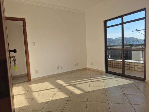 📸 DESCRIÇÃO PARA IMAGEM (inserir nas fotos do imóvel na plataforma Praedium):
Apartamento à venda com 2 quartos no Centenário – Juiz de Fora/MG
📍 R. Cap. Mário Braga, 165 – Centenário – Juiz de Fora/MG
Souza e Albano Serviços Imobiliários
📞 (32) 99829-7059 | CNPJ: 53.373.878/0001-39