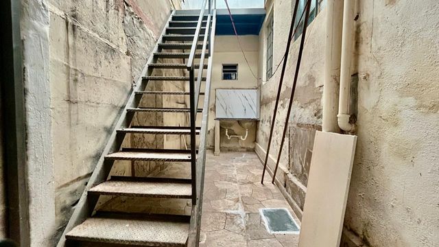 📸 DESCRIÇÃO PARA IMAGEM (inserir nas fotos do imóvel na plataforma Praedium):
Apartamento Garden à venda com 2 quartos no Vivendas da Serra – R$ 350.000
📍 Rua Domingos Tavares de Souza, 244 – Ap 102 – Vivendas da Serra – Juiz de Fora/MG
Souza e Albano Serviços Imobiliários
📞 (32) 99829-7059 | CNPJ: 53.373.878/0001-39
