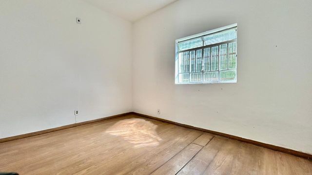 📸 DESCRIÇÃO PARA IMAGEM (Praedium):
Casa à venda com 3 quartos no São Benedito – R$ 215.000
📍 Rua São Lourenço, 292 – São Benedito – Juiz de Fora/MG
Souza e Albano Serviços Imobiliários
📞 (32) 99829-7059 | CNPJ: 53.373.878/0001-39

🔖 Hashtags:
#souzaealbanoservicosimobiliarios #imobiliariasouzaealbano #casaavenda #casasãobenedito #imoveljuizdefora