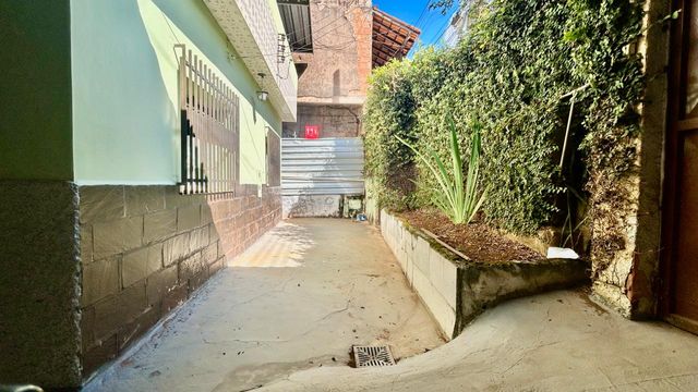📸 DESCRIÇÃO PARA IMAGEM (Praedium):
Casa à venda com 3 quartos no São Benedito – R$ 215.000
📍 Rua São Lourenço, 292 – São Benedito – Juiz de Fora/MG
Souza e Albano Serviços Imobiliários
📞 (32) 99829-7059 | CNPJ: 53.373.878/0001-39

🔖 Hashtags:
#souzaealbanoservicosimobiliarios #imobiliariasouzaealbano #casaavenda #casasãobenedito #imoveljuizdefora