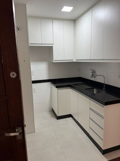 Apartamento para locação com 2 quartos no Centro – R$ 650,00
📍 Rua Santo Antônio, 637 – Centro – Juiz de Fora/MG
Souza e Albano Serviços Imobiliários
📞 (32) 99829-7059 | CNPJ: 53.373.878/0001-39