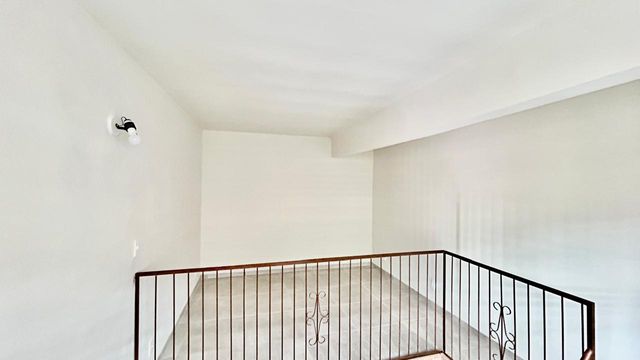 📸 DESCRIÇÃO PARA IMAGEM (Praedium – inserir nas fotos do imóvel)

Loft à venda com 32m² no Santos Anjos – R$ 70.000
📍 Rua Augusto Olímpio Pascini, 11 – Térreo – Santos Anjos – Juiz de Fora/MG
Souza e Albano Serviços Imobiliários
📞 (32) 99829-7059 | CNPJ: 53.373.878/0001-39

🔎 Hashtags

#souzaealbanoservicosimobiliarios
#imobiliariasouzaealbano
#loftavenda
#santosanjos