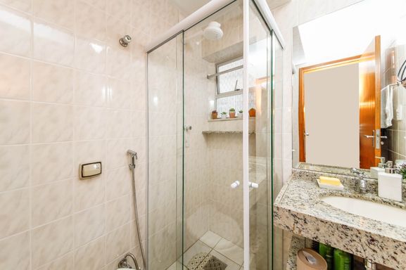 📸 DESCRIÇÃO PARA IMAGEM (inserir nas fotos do anúncio na plataforma Praedium):

Apartamento à venda com 4 quartos (2 suítes) no São Mateus – R$ 495.000
📍 Ladeira Alexandre Leonel, 45 – Apto 201 – São Mateus – Juiz de Fora/MG
Souza e Albano Serviços Imobiliários
📞 (32) 99829-7059 | CNPJ: 53.373.878/0001-39

🔖 Hashtags:

#souzaealbanoservicosimobiliarios #imobiliariasouzaealbano #apartamentoavenda #saomateusjuizdefora #apartamentojuizdefora