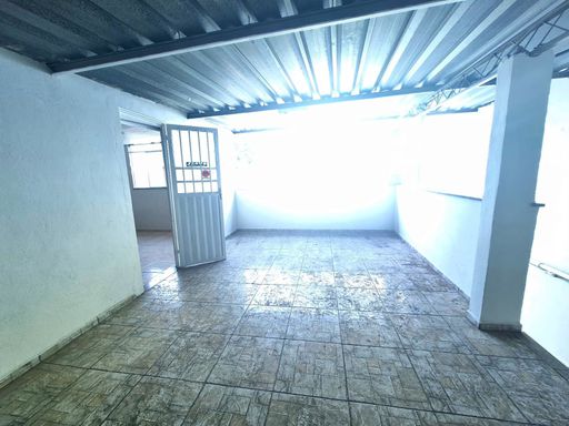 Casa à venda com 2 quartos no Bairro Ipiranga
📍 Rua Raul Corrêa Castro, 166 – Ipiranga – Juiz de Fora/MG
Souza e Albano Serviços Imobiliários
📞 (32) 99829-7059 | CNPJ: 53.373.878/0001-39