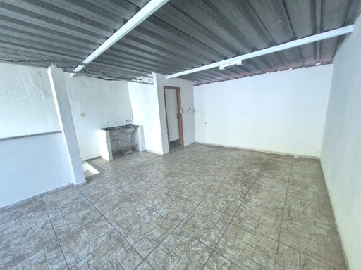 Casa à venda com 2 quartos no Bairro Ipiranga
📍 Rua Raul Corrêa Castro, 166 – Ipiranga – Juiz de Fora/MG
Souza e Albano Serviços Imobiliários
📞 (32) 99829-7059 | CNPJ: 53.373.878/0001-39