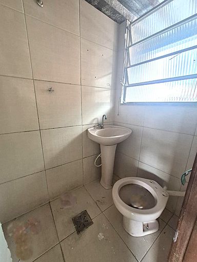 Casa à venda com 2 quartos no Bairro Ipiranga
📍 Rua Raul Corrêa Castro, 166 – Ipiranga – Juiz de Fora/MG
Souza e Albano Serviços Imobiliários
📞 (32) 99829-7059 | CNPJ: 53.373.878/0001-39