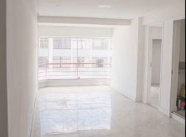 Apartamento à venda com 2 quartos no Centro – R$ 389.000
📍 Rua Espírito Santo, 922 – Centro – Juiz de Fora/MG
Souza e Albano Serviços Imobiliários
📞 (32) 99829-7059 | CNPJ: 53.373.878/0001-39