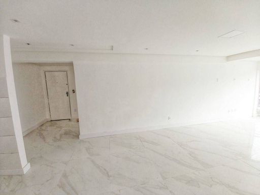 Apartamento à venda com 2 quartos no Centro – R$ 389.000
📍 Rua Espírito Santo, 922 – Centro – Juiz de Fora/MG
Souza e Albano Serviços Imobiliários
📞 (32) 99829-7059 | CNPJ: 53.373.878/0001-39