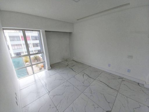 Apartamento à venda com 2 quartos no Centro – R$ 389.000
📍 Rua Espírito Santo, 922 – Centro – Juiz de Fora/MG
Souza e Albano Serviços Imobiliários
📞 (32) 99829-7059 | CNPJ: 53.373.878/0001-39