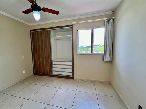 DESCRIÇÃO PARA IMAGEM (Praedium)

Apartamento à venda com 2 quartos no São Pedro – R$ 250.000
📍 Rua Zélia Maria Valentim – São Pedro – Juiz de Fora/MG
Souza e Albano Serviços Imobiliários
📞 (32) 99829-7059 | CNPJ: 53.373.878/0001-39