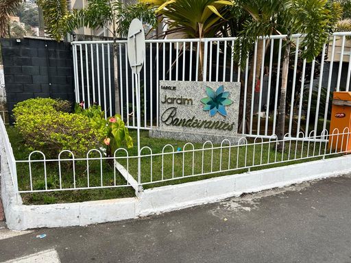 *Apartamento à venda com 2 quartos no Bairro Industrial – R$ 165.000**
📍 Rua Sylvio Ribeiro Aragão, 260 – Bairro Industrial – Juiz de Fora/MG
Souza e Albano Serviços Imobiliários
📞 (32) 99829-7059 | CNPJ: 53.373.878/0001-39
### 🔖 **Hashtags**

#souzaealbanoservicosimobiliarios
#imobiliariasouzaealbano
#apartamentoavenda
#bairroindustrial
#juizdefora