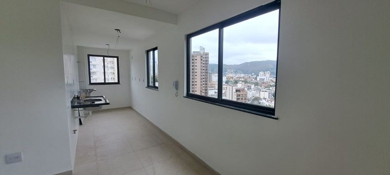 Cobertura à venda com 3 suítes no Boa Vista – Juiz de Fora/MG
📍 Rua Demétrio Francisco – Boa Vista – Juiz de Fora/MG
Souza e Albano Serviços Imobiliários
📞 (32) 99829-7059 | CNPJ: 53.373.878/0001-39