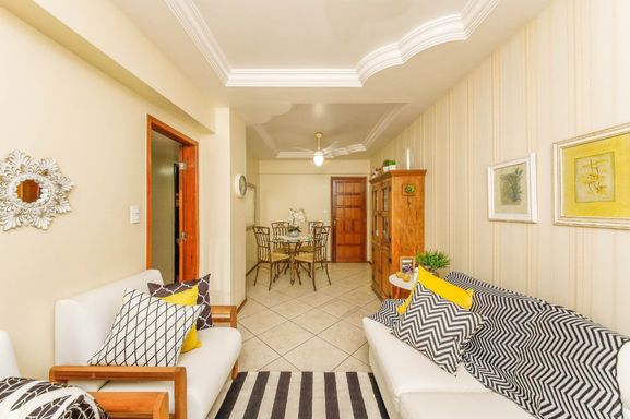 📸 DESCRIÇÃO PARA IMAGEM (inserir nas fotos do anúncio na plataforma Praedium):

Apartamento à venda com 4 quartos (2 suítes) no São Mateus – R$ 495.000
📍 Ladeira Alexandre Leonel, 45 – Apto 201 – São Mateus – Juiz de Fora/MG
Souza e Albano Serviços Imobiliários
📞 (32) 99829-7059 | CNPJ: 53.373.878/0001-39

🔖 Hashtags:

#souzaealbanoservicosimobiliarios #imobiliariasouzaealbano #apartamentoavenda #saomateusjuizdefora #apartamentojuizdefora