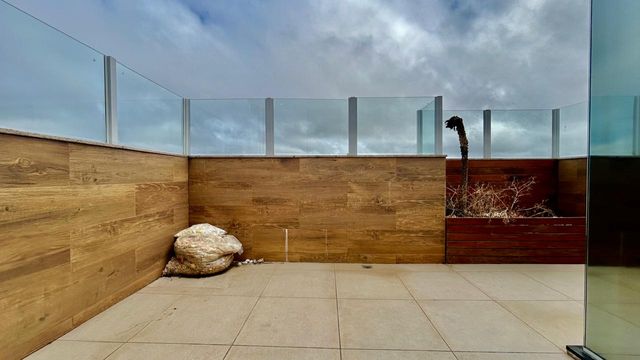 📸 **DESCRIÇÃO PARA IMAGEM **
Cobertura à venda com 3 quartos no São Pedro – R\$ 699.000
📍 Rua Honório Antônio da Silva, 140 – 6º andar – São Pedro – Juiz de Fora/MG
Souza e Albano Serviços Imobiliários
📞 (32) 99829-7059 | CNPJ: 53.373.878/0001-39

---

\#souzaealbanoservicosimobiliarios #imobiliariasouzaealbano #coberturaavenda #coberturasaopedro #imoveljuizdefora