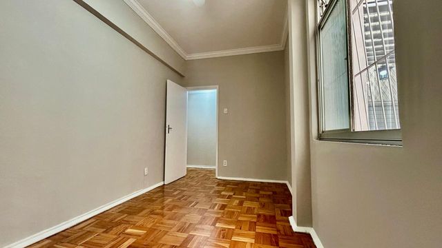 DESCRIÇÃO PARA IMAGEM (inserir nas fotos do anúncio na plataforma Praedium):
Apartamento à venda com 3 quartos e 3 vagas em São Mateus – R$ 550.000
📍 Avenida Presidente Itamar Franco, 1580 – São Mateus – Juiz de Fora/MG
Souza e Albano Serviços Imobiliários
📞 (32) 99829-7059 | CNPJ: 53.373.878/0001-39

🔖 Hashtags:

#souzaealbanoservicosimobiliarios #imobiliariasouzaealbano #apartamentoavenda #saomateusjf #imoveisjuizdefora