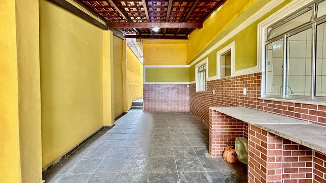 📸 DESCRIÇÃO PARA IMAGEM (inserir nas fotos do imóvel na plataforma Praedium)

Casa à venda com 3 quartos na Vila Furtado de Menezes – R$ 199.000
📍 Rua Azevedo Neto, 68 – Vila Furtado de Menezes – Juiz de Fora/MG
Souza e Albano Serviços Imobiliários
📞 (32) 99829-7059 | CNPJ: 53.373.878/0001-39

🔖 Hashtags

#souzaealbanoservicosimobiliarios
#imobiliariasouzaealbano
#casaavenda
#casajuizdefora
#vilafurtadodemenezes
