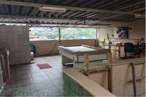 Casa à venda com 3 quartos (2 suítes), área gourmet e piscina no Progresso – Juiz de Fora/MG – R$ 420.000