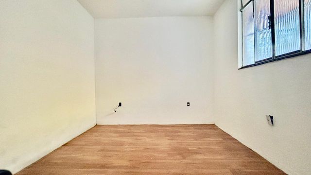 📸 DESCRIÇÃO PARA IMAGEM (inserir nas fotos do imóvel na plataforma Praedium):
Apartamento Garden à venda com 2 quartos no Vivendas da Serra – R$ 350.000
📍 Rua Domingos Tavares de Souza, 244 – Ap 102 – Vivendas da Serra – Juiz de Fora/MG
Souza e Albano Serviços Imobiliários
📞 (32) 99829-7059 | CNPJ: 53.373.878/0001-39