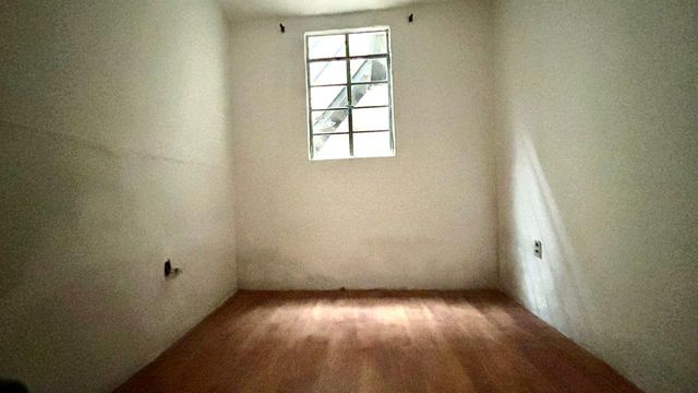 📸 DESCRIÇÃO PARA IMAGEM (inserir nas fotos do imóvel na plataforma Praedium):
Apartamento Garden à venda com 2 quartos no Vivendas da Serra – R$ 350.000
📍 Rua Domingos Tavares de Souza, 244 – Ap 102 – Vivendas da Serra – Juiz de Fora/MG
Souza e Albano Serviços Imobiliários
📞 (32) 99829-7059 | CNPJ: 53.373.878/0001-39