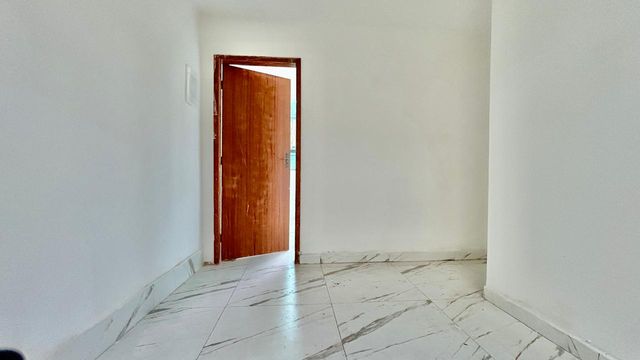 📸 DESCRIÇÃO PARA IMAGEM (inserir nas fotos do imóvel na plataforma Praedium):
Apartamento Garden à venda com 2 quartos no Vivendas da Serra – R$ 350.000
📍 Rua Domingos Tavares de Souza, 244 – Ap 102 – Vivendas da Serra – Juiz de Fora/MG
Souza e Albano Serviços Imobiliários
📞 (32) 99829-7059 | CNPJ: 53.373.878/0001-39