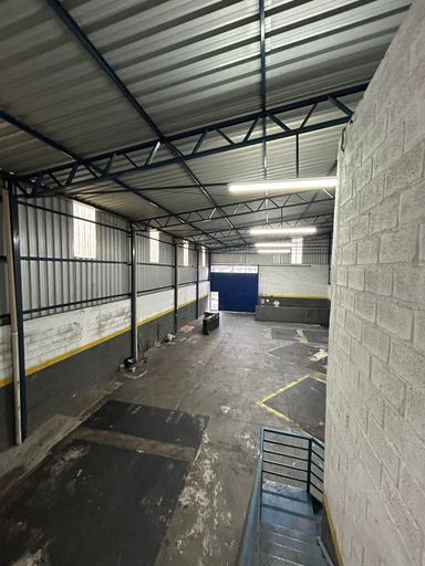 📸 DESCRIÇÃO PARA IMAGEM (inserir nas fotos do imóvel – Plataforma Praedium)

Galpão Comercial para Locação – Nova Era – R$ 4.000,00
📐 300 m² | Pé-direito 7 m | Acesso para caminhões
📍 Rua General Almerindo da Silva Gomes, 318 – Nova Era – Juiz de Fora/MG
Souza e Albano Serviços Imobiliários
📞 (32) 99829-7059 | CNPJ: 53.373.878/0001-39