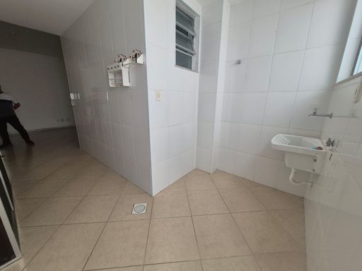 Apartamento à venda com 1 quarto – Passos – R$ 220.000
📍 Rua Moraes e Castro – Passos – Juiz de Fora/MG
Souza e Albano Serviços Imobiliários
CNPJ: 53.373.878/0001-39