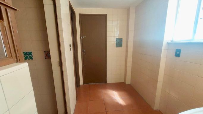 Apartamento à venda com 2 quartos no Centro – R$ 420.000
📍 Rua Santo Antônio, 979/707 – Centro – Juiz de Fora/MG
Souza e Albano Serviços Imobiliários
📞 (32) 99829-7059 | CNPJ: 53.373.878/0001-39