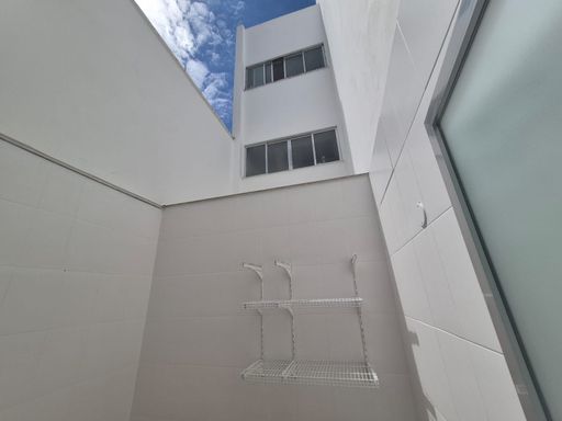 Apartamento à venda com 1 quarto – Passos – R$ 220.000
📍 Rua Moraes e Castro – Passos – Juiz de Fora/MG
Souza e Albano Serviços Imobiliários
CNPJ: 53.373.878/0001-39