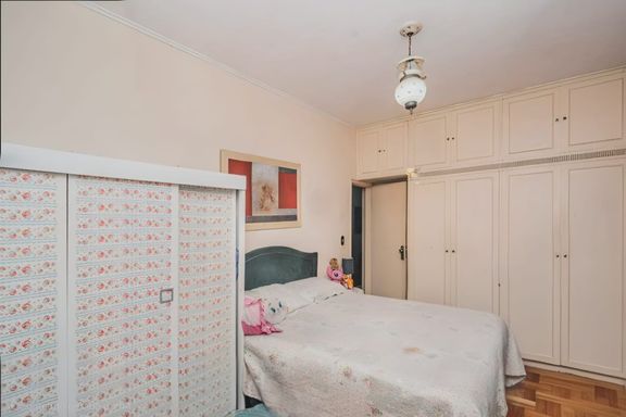 Apartamento à venda com 3 quartos (1 suíte) no Centro de Juiz de Fora
📍 Rua Santo Antônio, 950 – entre a Rua Halfeld e o Parque Halfeld – Juiz de Fora/MG
Souza e Albano Serviços Imobiliários
📞 (32) 99829-7059 | CNPJ: 53.373.878/0001-39