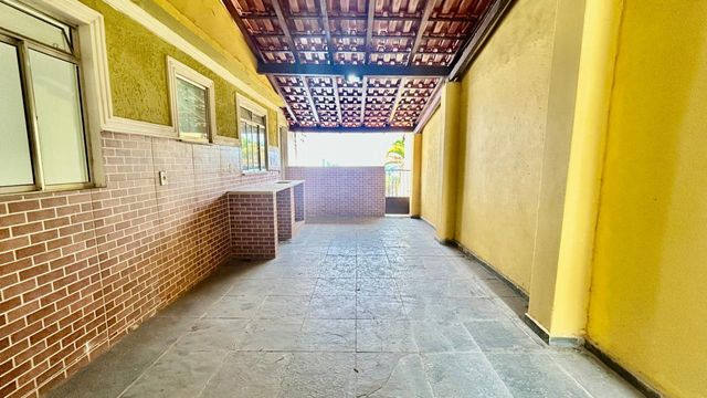 📸 DESCRIÇÃO PARA IMAGEM (inserir nas fotos do imóvel na plataforma Praedium)

Casa à venda com 3 quartos na Vila Furtado de Menezes – R$ 199.000
📍 Rua Azevedo Neto, 68 – Vila Furtado de Menezes – Juiz de Fora/MG
Souza e Albano Serviços Imobiliários
📞 (32) 99829-7059 | CNPJ: 53.373.878/0001-39

🔖 Hashtags

#souzaealbanoservicosimobiliarios
#imobiliariasouzaealbano
#casaavenda
#casajuizdefora
#vilafurtadodemenezes