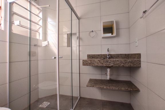 Apartamento para locação com 2 quartos no Bairro Progresso – R$ 880📍 Rua Américo Lobo, 2456 – Progresso – Juiz de Fora/MGSouza e Albano Serviços Imobiliários📞 (32) 99829-7059 | CNPJ: 53.373.878/0001-39

#souzaealbanoservicosimobiliarios #imobiliariasouzaealbano #apartamentoemjuizdefora #aluguelsemfiador #progressojf