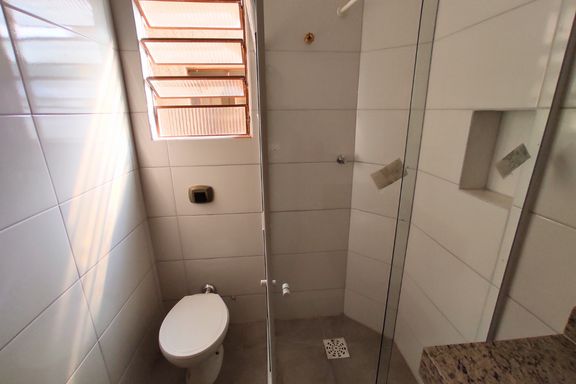 Apartamento para locação com 2 quartos no Bairro Progresso – R$ 880📍 Rua Américo Lobo, 2456 – Progresso – Juiz de Fora/MGSouza e Albano Serviços Imobiliários📞 (32) 99829-7059 | CNPJ: 53.373.878/0001-39

#souzaealbanoservicosimobiliarios #imobiliariasouzaealbano #apartamentoemjuizdefora #aluguelsemfiador #progressojf