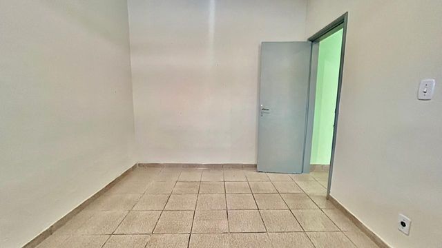 📸 DESCRIÇÃO PARA IMAGEM (inserir nas fotos do imóvel na plataforma Praedium):

Casa à venda com 2 quartos na Vila Furtado de Menezes – R$ 199.000
📍 Rua Azevedo Neto Vila Furtado de Menezes – Juiz de Fora/MG
Souza e Albano Serviços Imobiliários
📞 (32) 99829-7059 | CNPJ: 53.373.878/0001-39

🔎 Hashtags:

#souzaealbanoservicosimobiliarios
#imobiliariasouzaealbano
#casaavendaemjuizdefora
#vilafurtadodemenezes
#casaavenda